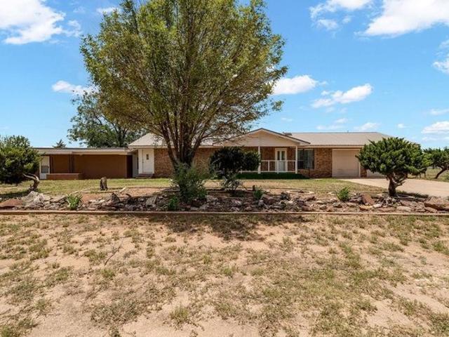 House for sale in Howard, Texas