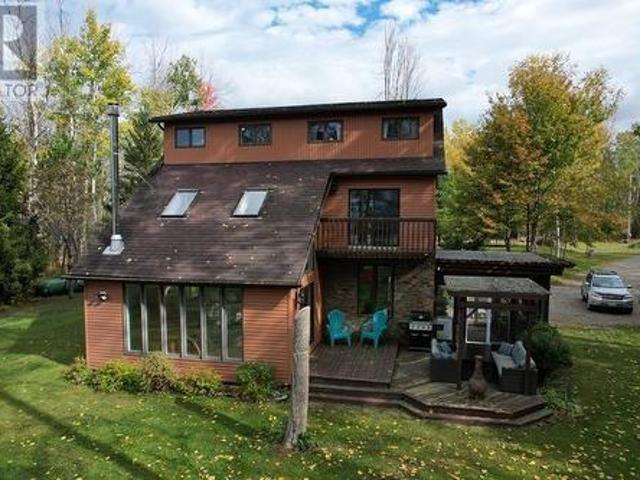House for sale in Ontario