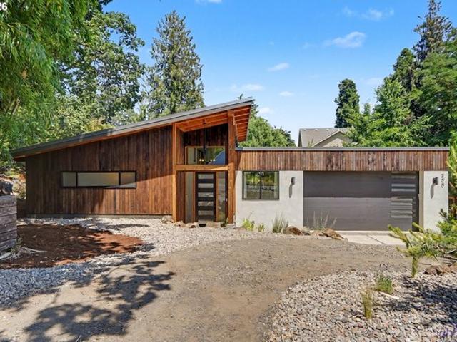 House for sale in Oregonia