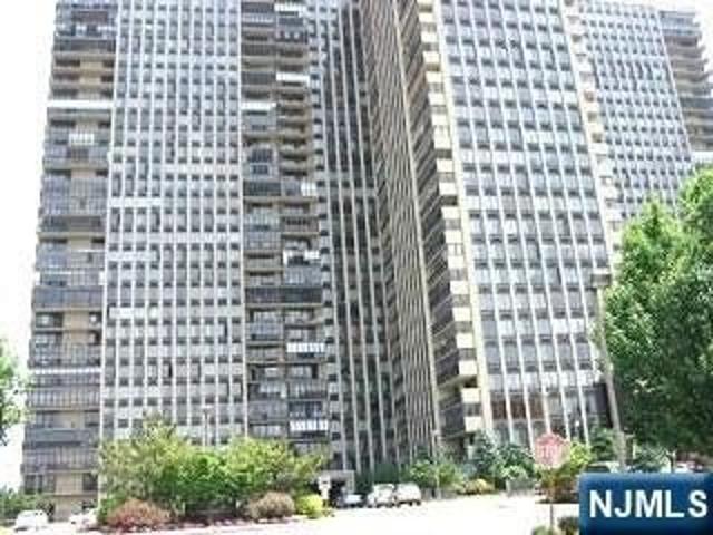 Condo for sale in Cliffside Park, New Jersey