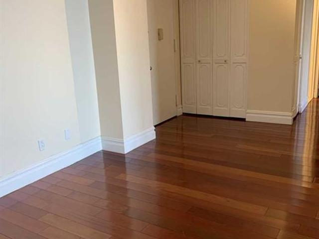 Condo for sale in Cliffside Park, New Jersey