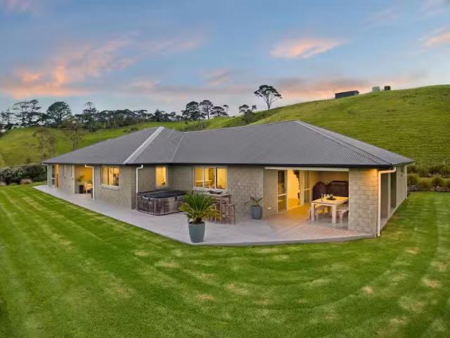 House for sale in Kawau Island