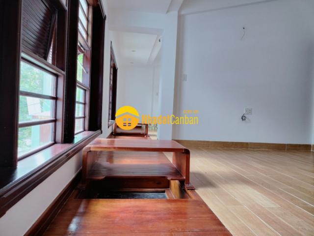 Nhà mặt phố bán