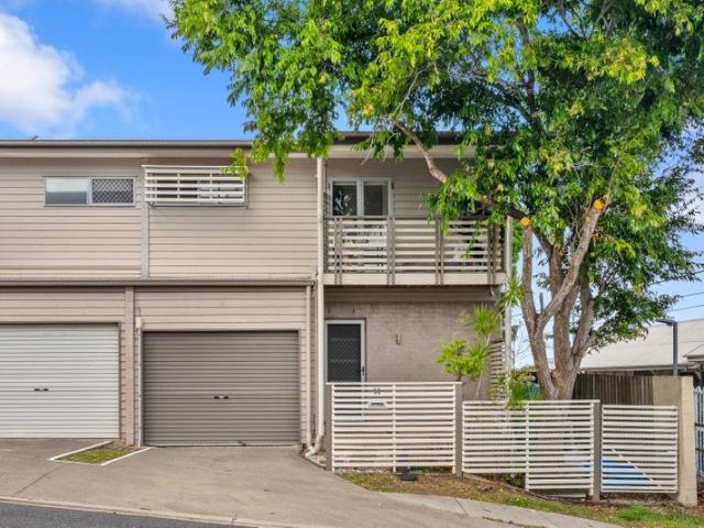 Townhouse for sale in Toombul, Queensland