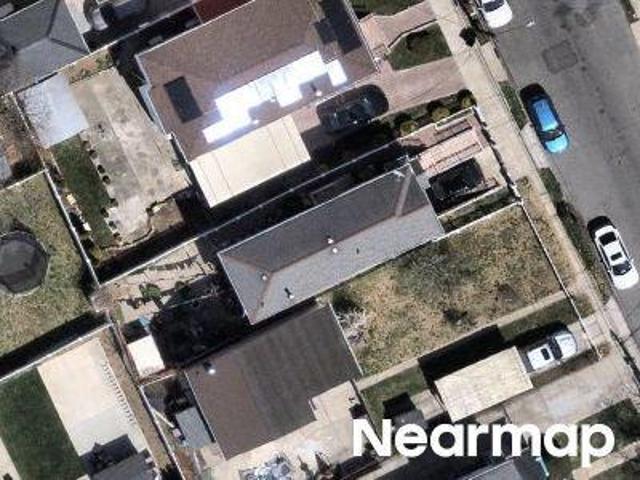 House for sale in Queens, Arverne
