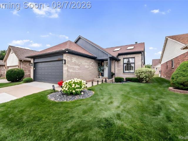 Condo for sale in Clinton Township, Michigan