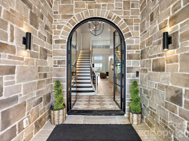 House for sale in Mecklenburg, North Carolina