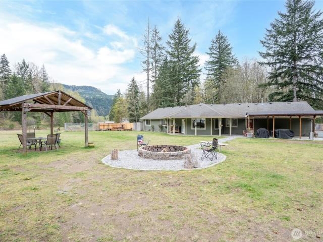 House for sale in Elbe, Washington
