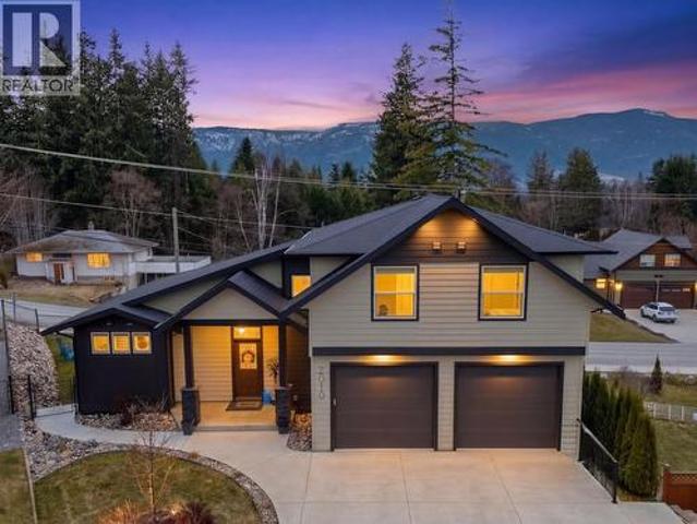 House for sale in Salmon Arm, British Columbia