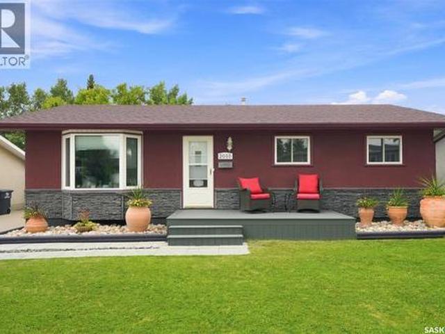 House for sale in Saskatoon, Saskatchewan
