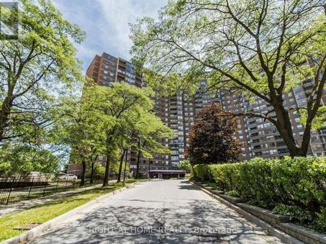 Condo for sale in Etobicoke Centre, Toronto