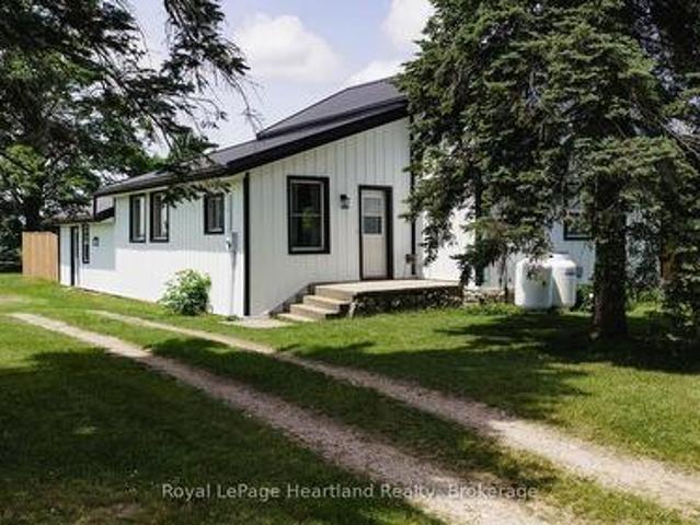 House for sale in Howick, Ontario
