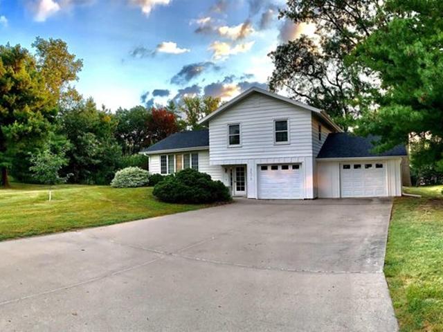House for sale in Grinnell, Iowa