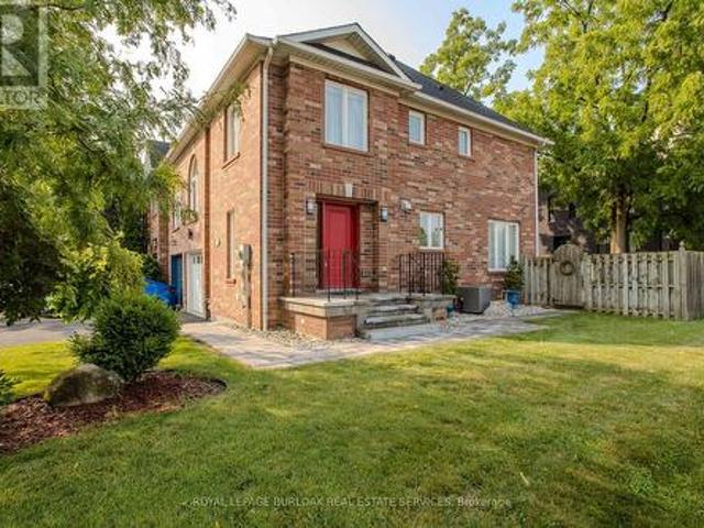 House for sale in Burlington, Ontario