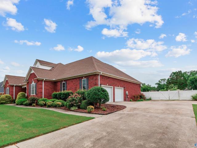 House for sale in Arab, Alabama