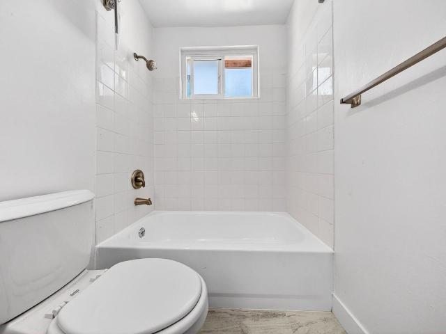 Apartment for rent in Canoga Park, California
