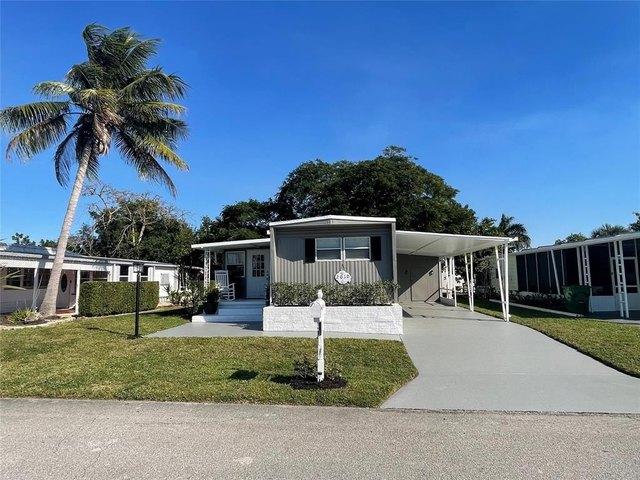 House for sale in Davie, Florida