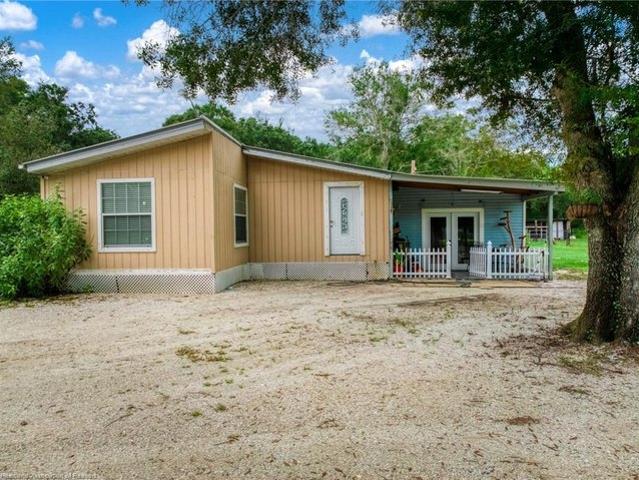 House for sale in Lorida, Florida