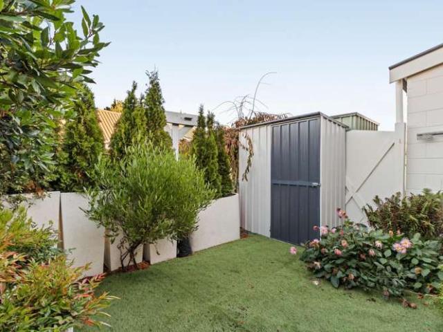 House for sale in Chaslands, Canterbury