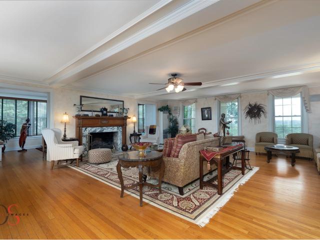 House for sale in Ottawa, Illinois