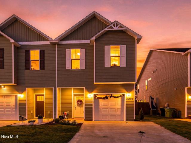 Townhouse for sale in Holly Ridge, North Carolina