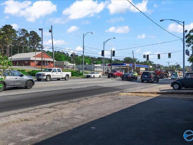 Commercial for sale in Guntersville, Alabama