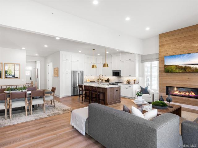 Condo for sale in Baldwin Place, New York