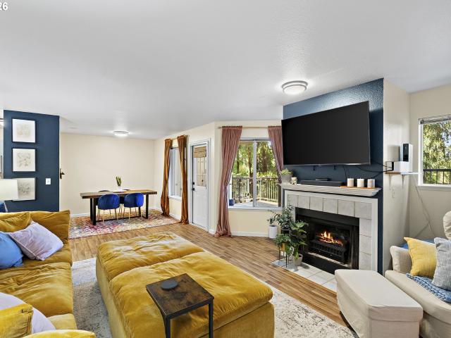 Condo for sale in Bolton, West Linn