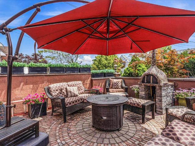 House for sale in Queens, Arverne