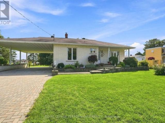 House for sale in Alfred And Plantagenet, Ontario