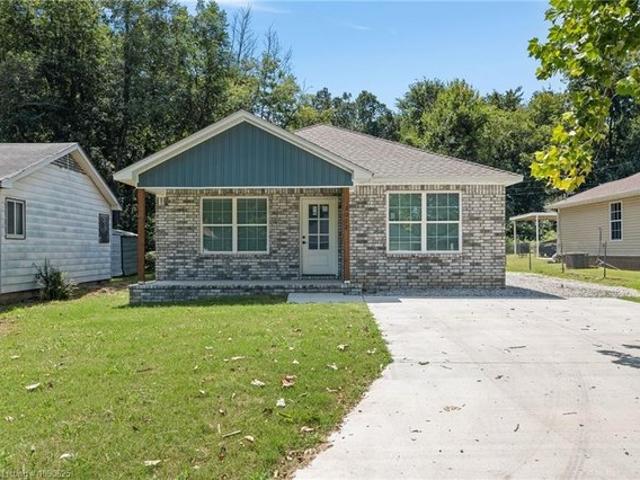 House for sale in Ark