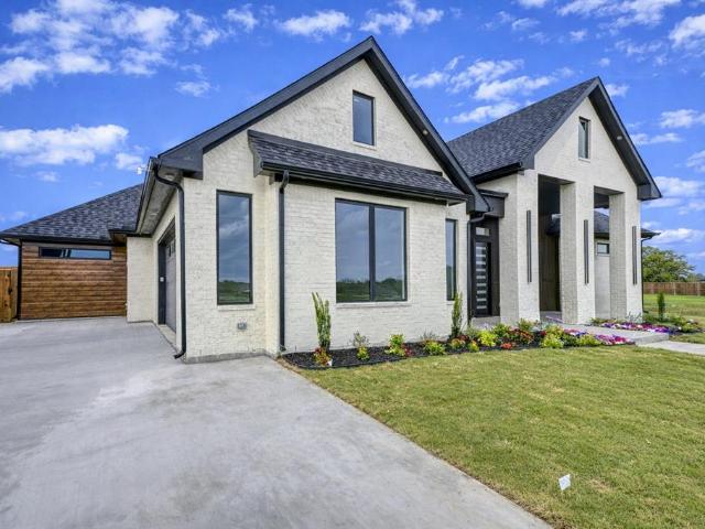 House for sale in Pottsboro, Texas