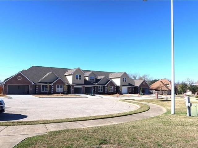 Townhouse for sale in Bryan, Texas