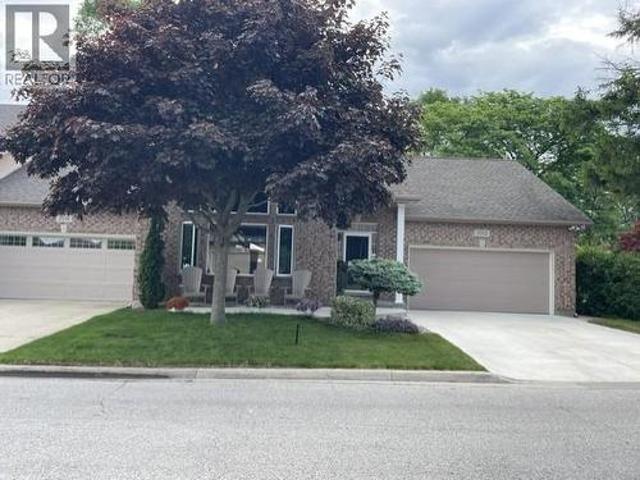 House for sale in Brights Grove, Ontario