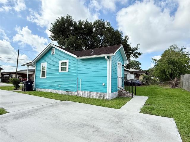 House for sale in Meraux