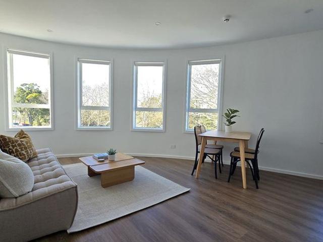 Apartment for rent in Waterview, Albert-Eden