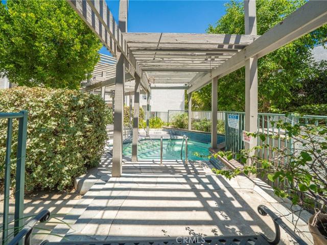 Condo for sale in Winnetka, Winnetka Neighborhood Council District