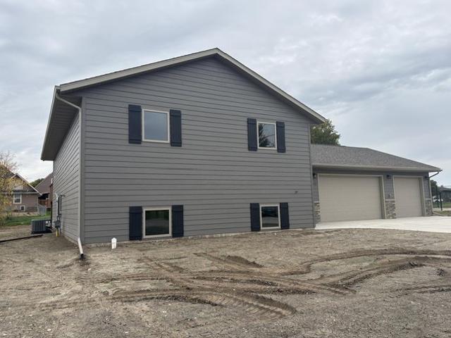 House for sale in Pierre, Hughes County