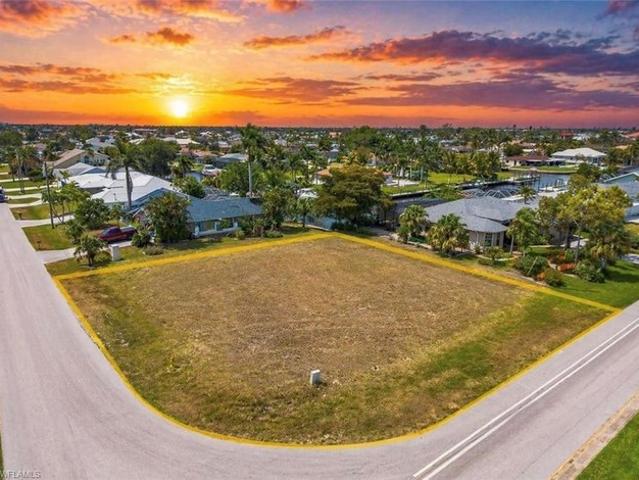 Land for sale in Cape Coral, Florida