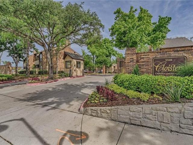 Condo for sale in Arlington, Texas