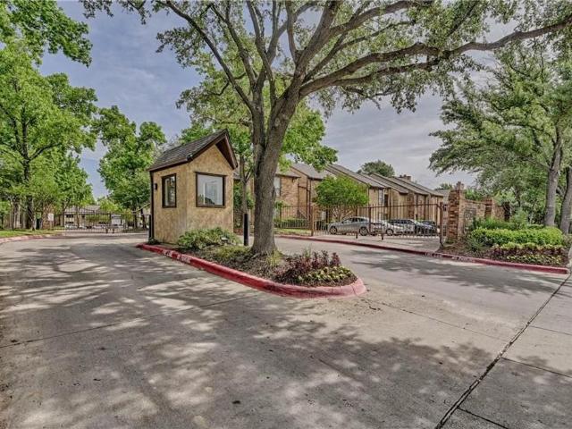 Condo for sale in Arlington, Texas