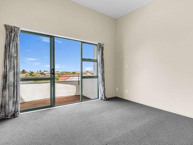 Apartment for sale in Howick