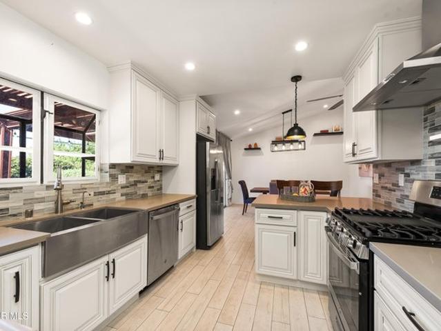 House for sale in Chatsworth Neighborhood Council District, Canoga Park