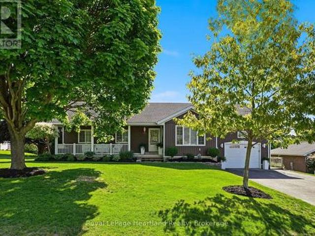 House for sale in Howick, Ontario
