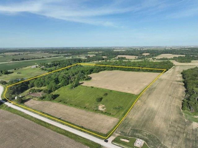 Farm for sale in Atalissa, Iowa