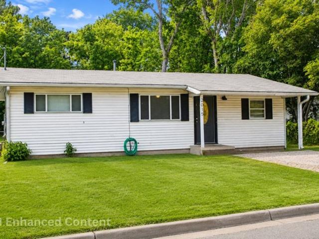 House for sale in Denison, Grayson County