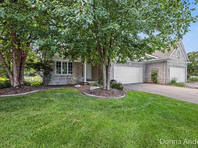 Condo for sale in Maple Grove Condominiums, Grand Rapids
