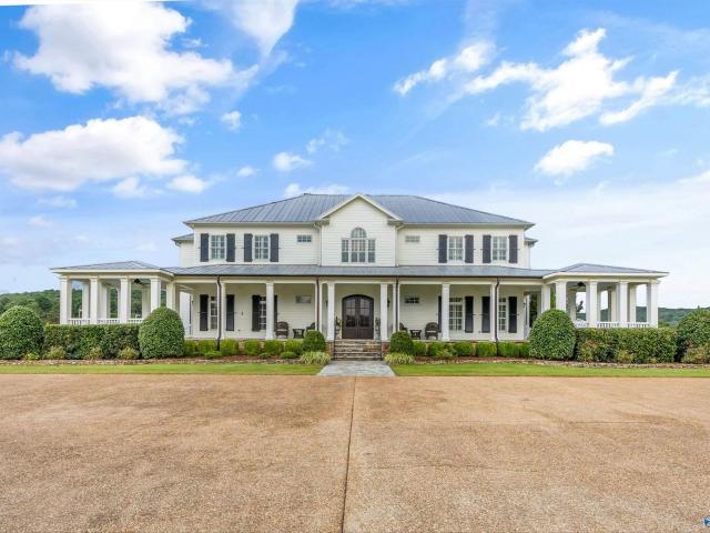 House for sale in New Hope, Alabama