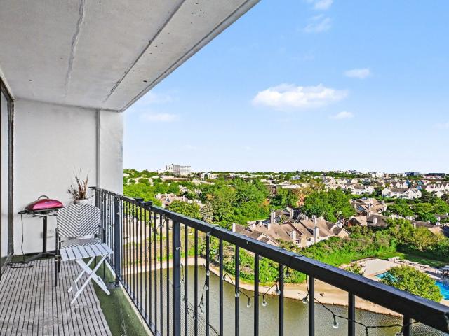Condo for sale in Lombard, Illinois