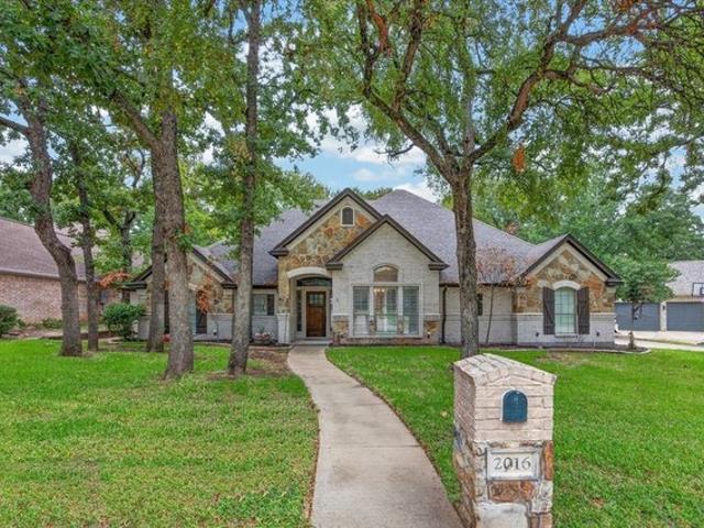 House for sale in Azle, Tarrant County